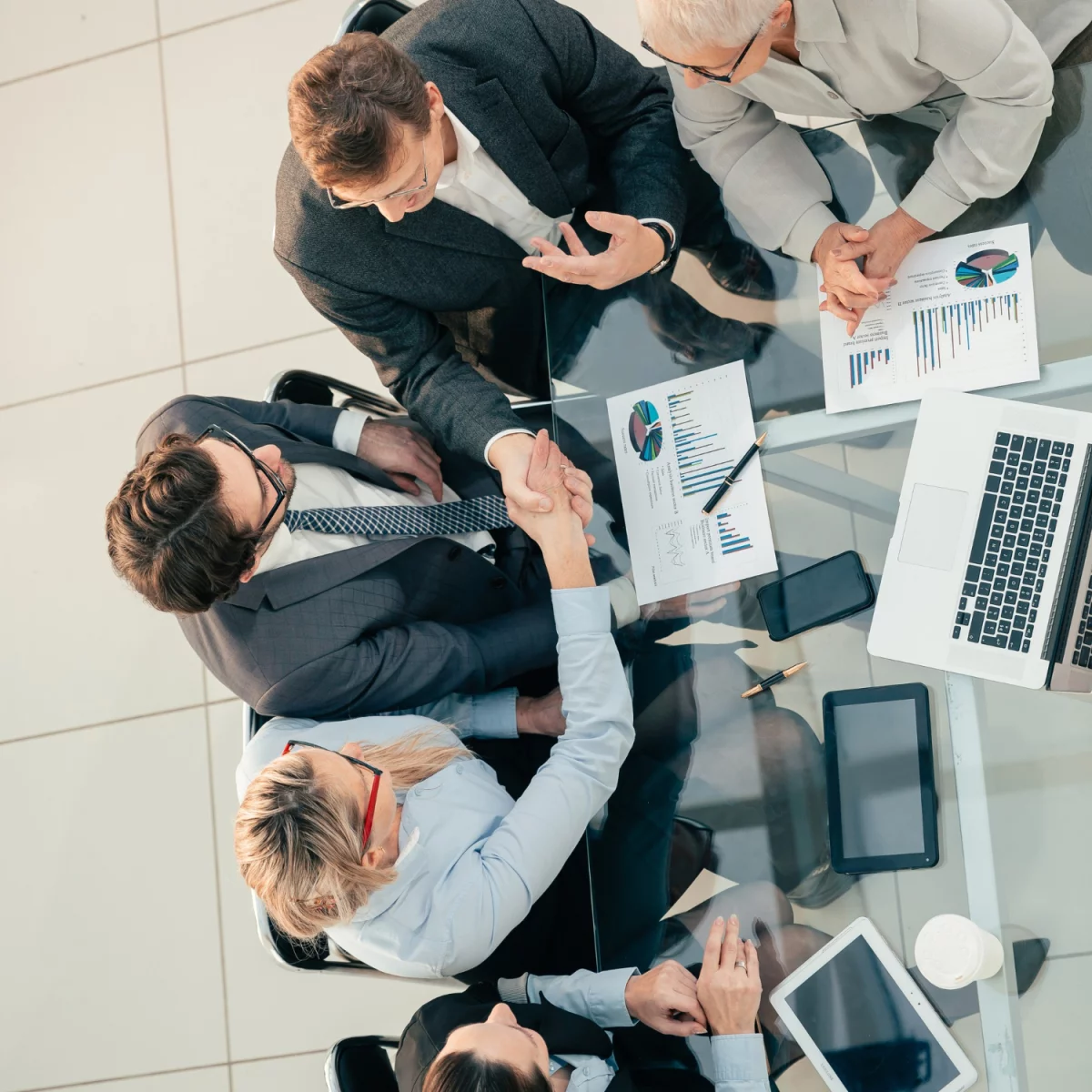 Nauka w podróży: Jak odkrycia i przygody kształtują nasze zrozumienie świata