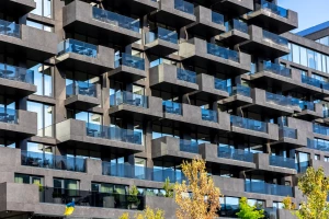 Klimatyzatory z funkcją grzania Pruszków – komfort i oszczędność przez cały rok